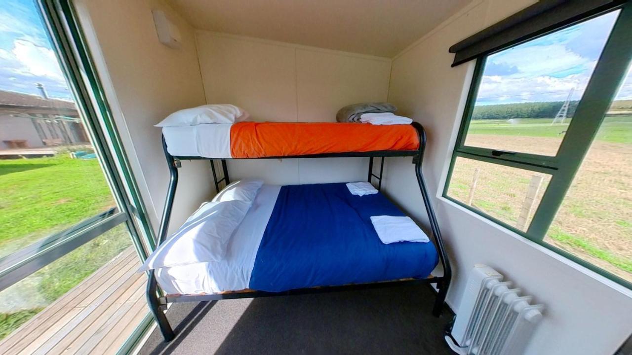 Full Holiday Home To Yourself, Up To 21 Guests Atiamuri Bagian luar foto