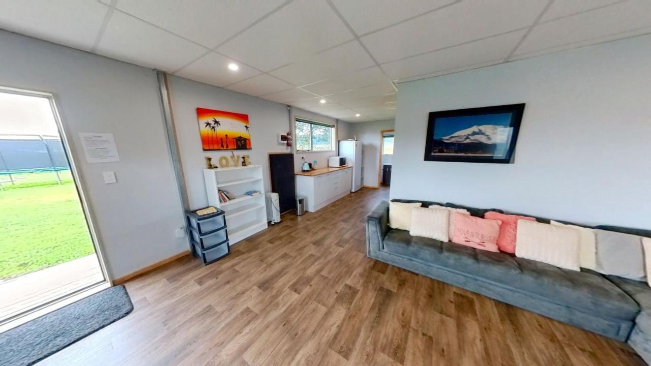 Full Holiday Home To Yourself, Up To 21 Guests Atiamuri Bagian luar foto