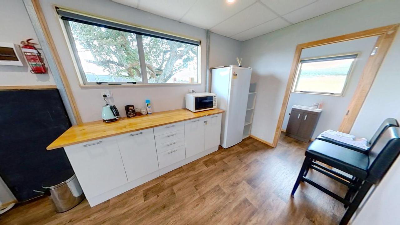 Full Holiday Home To Yourself, Up To 21 Guests Atiamuri Bagian luar foto